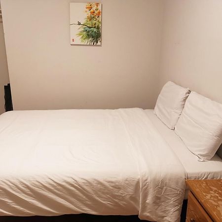 Cozy Private Rm Heart Of North York Free Parking Full Kitchen Close To Downtown Toronto Exterior foto