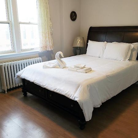 Cozy Private Rm Heart Of North York Free Parking Full Kitchen Close To Downtown Toronto Exterior foto